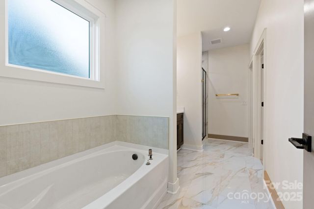 194 N Peace Haven Road, Winston Salem, NC 27104