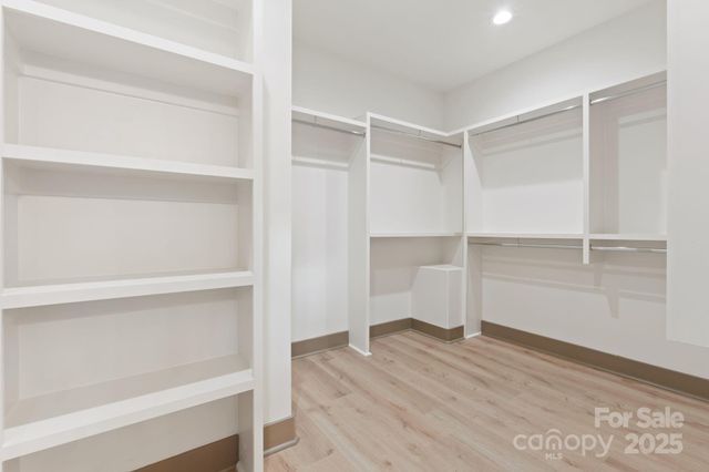 194 N Peace Haven Road, Winston Salem, NC 27104