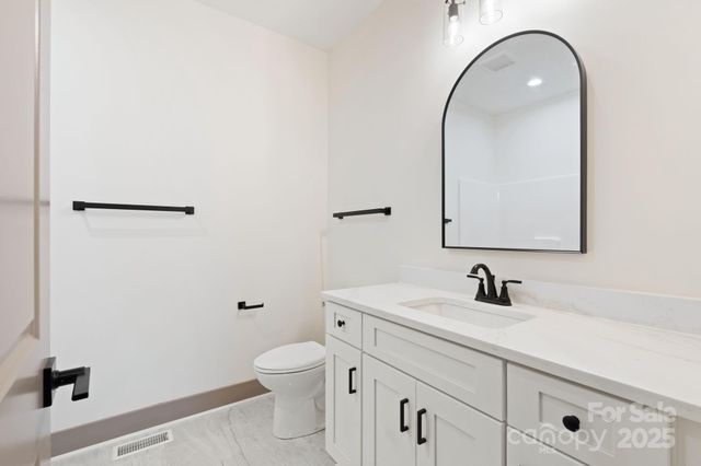 194 N Peace Haven Road, Winston Salem, NC 27104