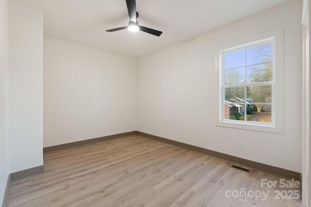 194 N Peace Haven Road, Winston Salem, NC 27104