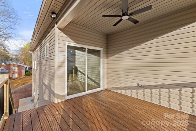 194 N Peace Haven Road, Winston Salem, NC 27104