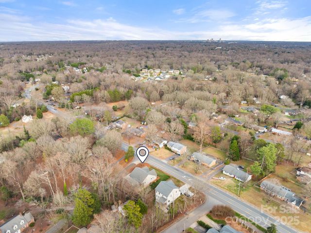 194 N Peace Haven Road, Winston Salem, NC 27104