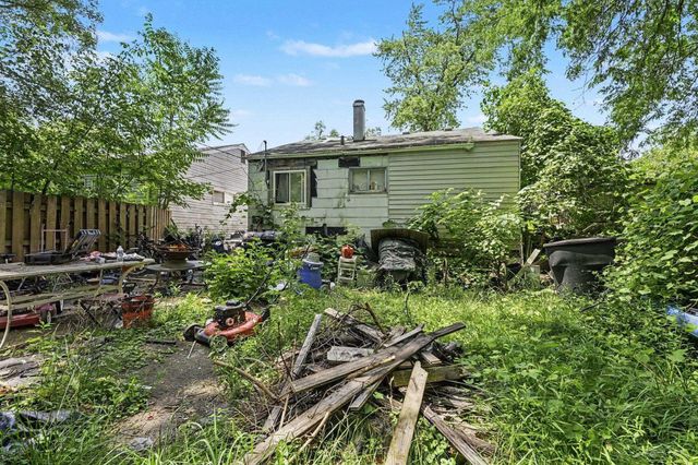 16192 Fenton Street, Detroit, MI 48219