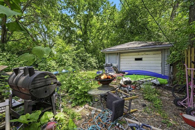 16192 Fenton Street, Detroit, MI 48219