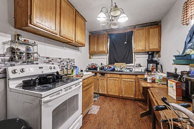 16192 Fenton Street, Detroit, MI 48219