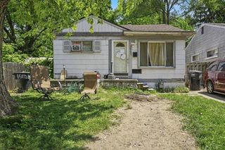 16192 Fenton Street, Detroit, MI 48219