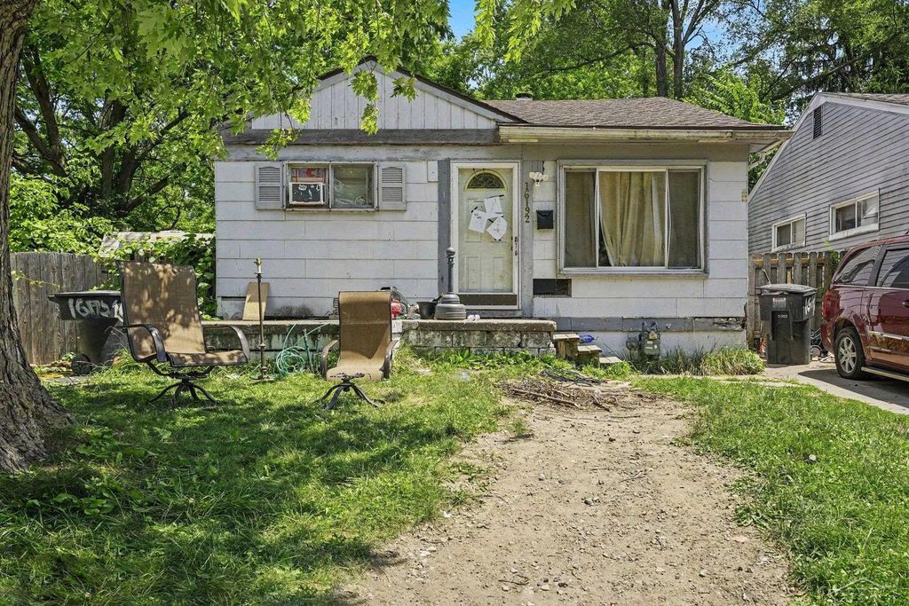 16192 Fenton Street, Detroit, MI 48219
