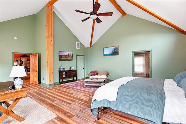 10020 Pond Ridge LN, Gloucester, VA 23061