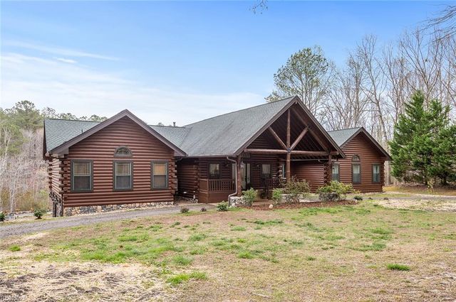 10020 Pond Ridge LN, Gloucester, VA 23061