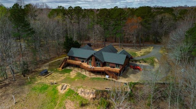 10020 Pond Ridge LN, Gloucester, VA 23061