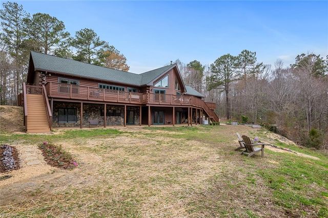 10020 Pond Ridge LN, Gloucester, VA 23061