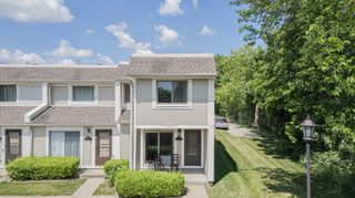 635 Robin Court, Grayslake, IL 60030