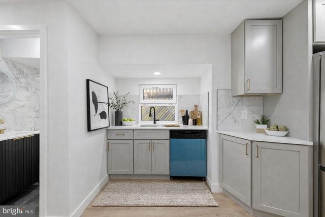 2021 E SERGEANT ST, Philadelphia, PA 19125