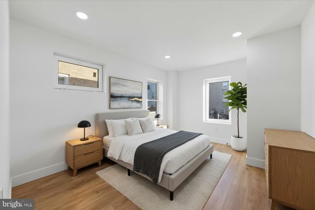 2021 E SERGEANT ST, Philadelphia, PA 19125