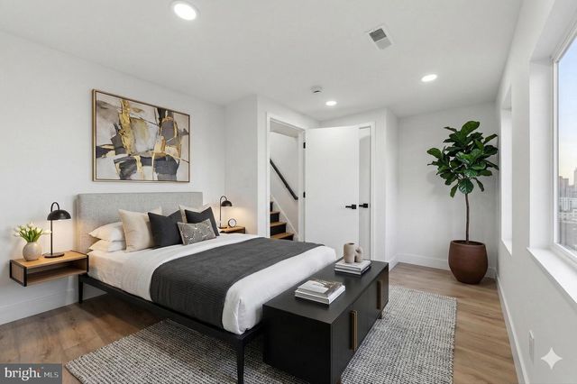 2021 E SERGEANT ST, Philadelphia, PA 19125