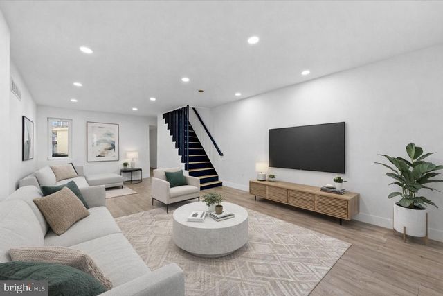 2021 E SERGEANT ST, Philadelphia, PA 19125