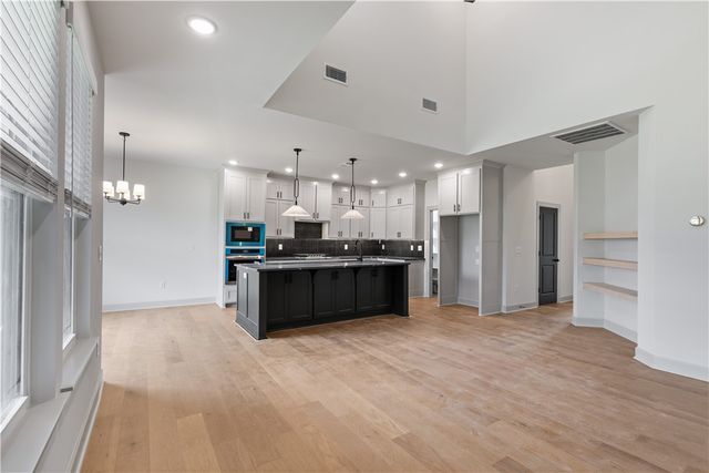 1081 Whistler Street, Bentonville, AR 72713