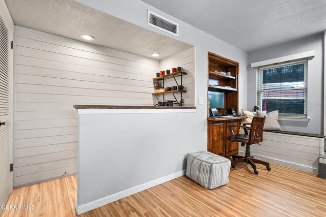 6000 CAMINO ALEGRE Drive, El Paso, TX 79912