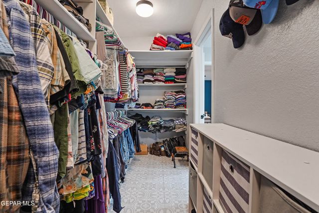 6000 CAMINO ALEGRE Drive, El Paso, TX 79912