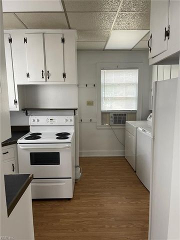 207 Ferguson AVE, Newport News, VA 23601