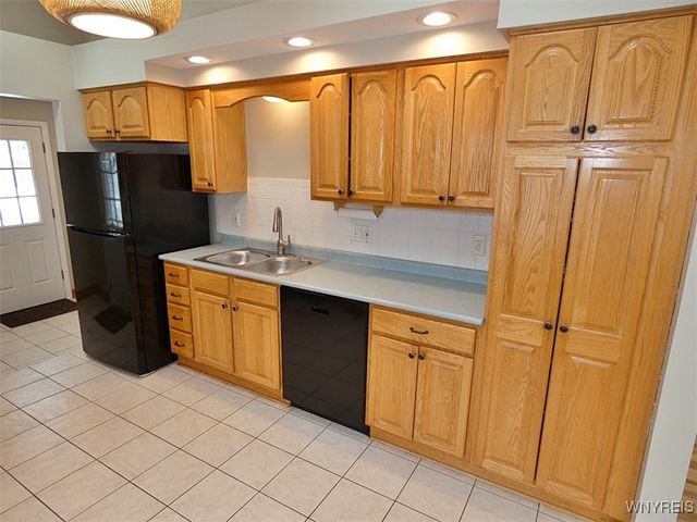 109 Pearce Dr, Amherst, NY 14226