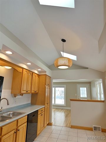 109 Pearce Dr, Amherst, NY 14226