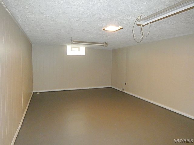 109 Pearce Dr, Amherst, NY 14226