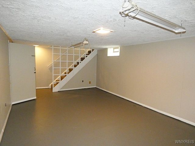 109 Pearce Dr, Amherst, NY 14226