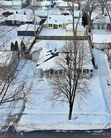 109 Pearce Dr, Amherst, NY 14226