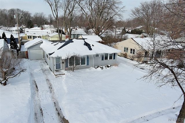 109 Pearce Dr, Amherst, NY 14226