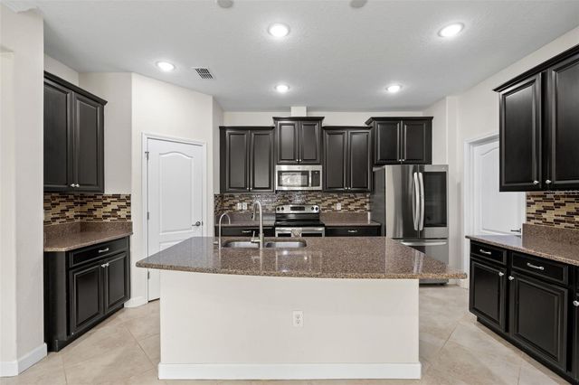 19476 PADDOCK VIEW DRIVE, Tampa, FL 33647