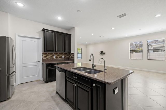 19476 PADDOCK VIEW DRIVE, Tampa, FL 33647
