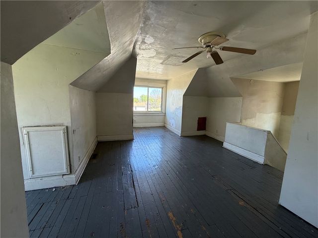 606 Chestnut St, New Castle, PA 16101