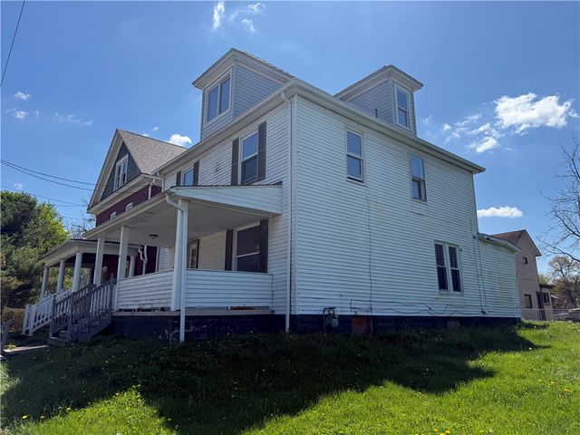606 Chestnut St, New Castle, PA 16101