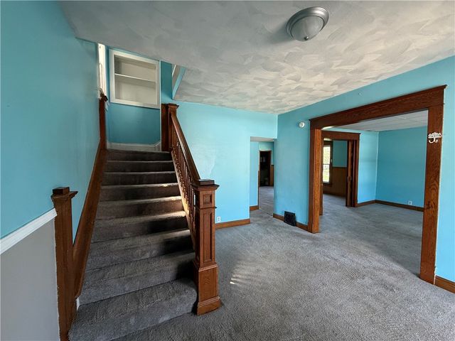 606 Chestnut St, New Castle, PA 16101