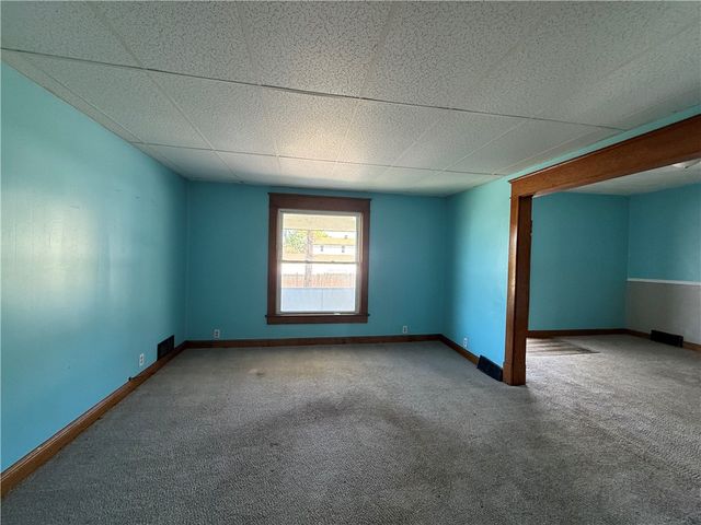 606 Chestnut St, New Castle, PA 16101