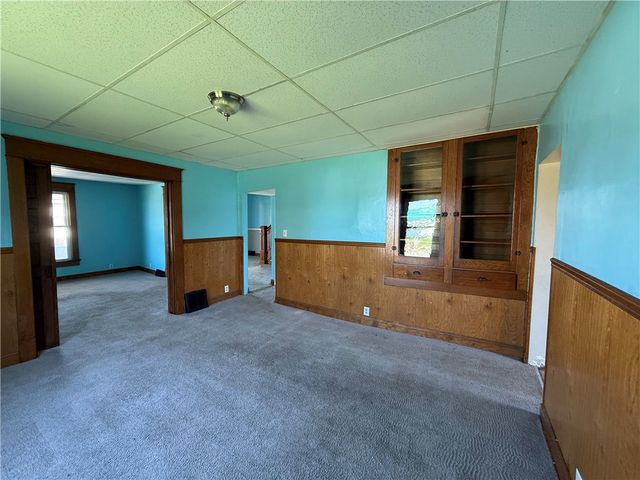 606 Chestnut St, New Castle, PA 16101