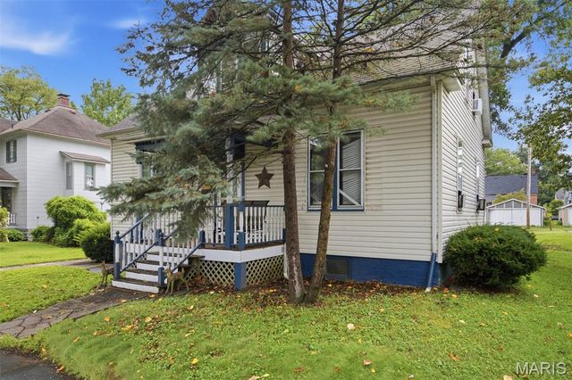 714 Cypress Street, Highland, IL 62249