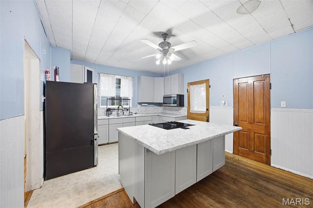 714 Cypress Street, Highland, IL 62249