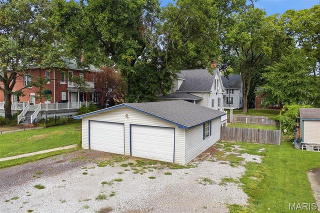 714 Cypress Street, Highland, IL 62249