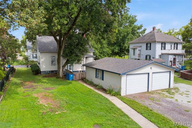 714 Cypress Street, Highland, IL 62249