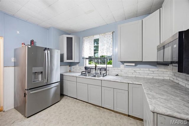 714 Cypress Street, Highland, IL 62249