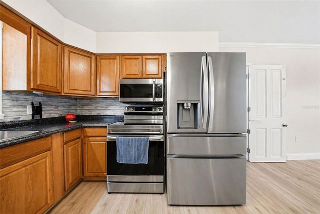 9403 OAK RIDGE AVENUE, Riverview, FL 33578