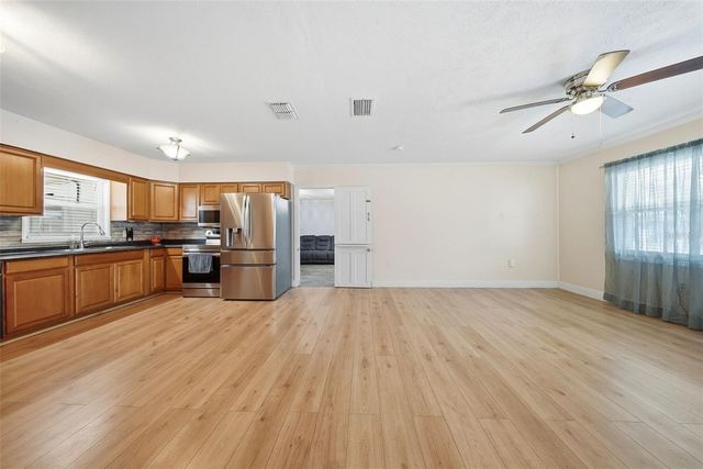 9403 OAK RIDGE AVENUE, Riverview, FL 33578