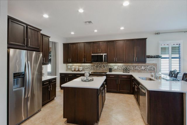 8472 Serena Creek Avenue, Boynton Beach, FL 33473