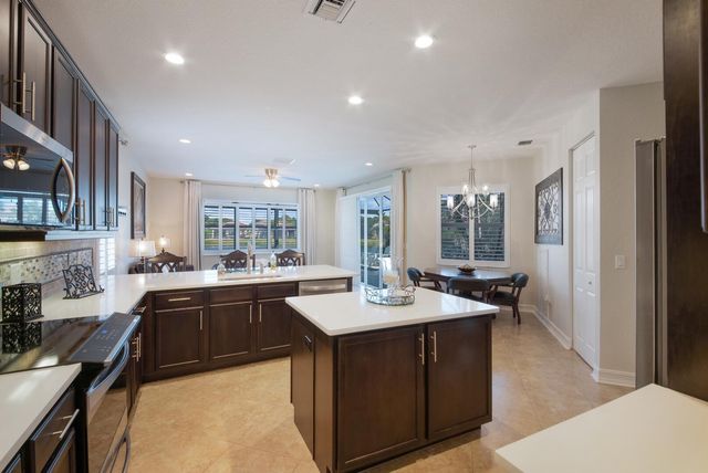 8472 Serena Creek Avenue, Boynton Beach, FL 33473