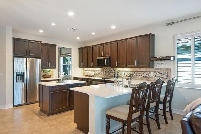 8472 Serena Creek Avenue, Boynton Beach, FL 33473