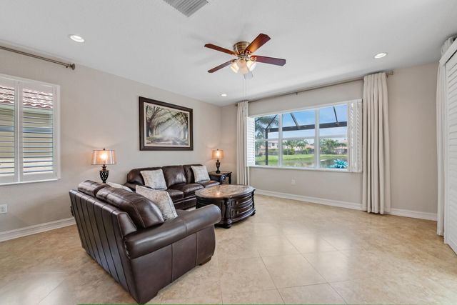 8472 Serena Creek Avenue, Boynton Beach, FL 33473