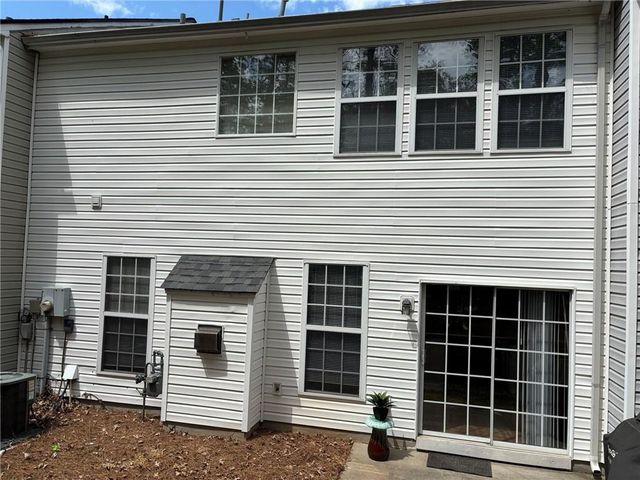 7010 Richland Court, Roswell, GA 30076