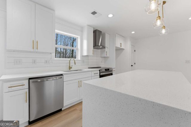 71 Old Teal Road, Hiram, GA 30141